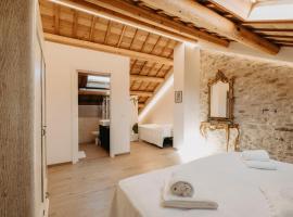 Corte Maccarini - Appartamento Dolomiti, Hotel in Mel