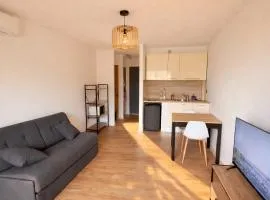 Cozy studio in Calvi Beach 2 min walk parking