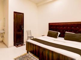 Hotel O KAILASHA INN, hôtel à Hasanganj