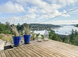 Nice Home In Vesterøy With Wifi