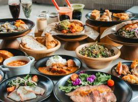 The BREAKFAST HOTEL Fukuoka Tenjin, hotel en Fukuoka