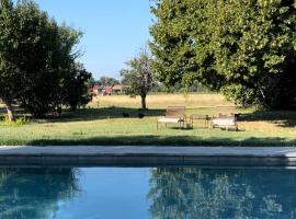 Rome Vieille, Hotel in Villeneuve