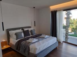 Rafina Studio apartments kondilia, Hotel in Rafina