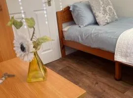 Single room with private wetroom