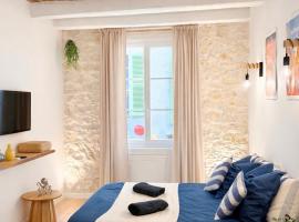 Provençal Studio - Vieil Antibes, hôtel à Antibes