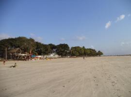 Chateu Soneca, beach rental in Algodoal