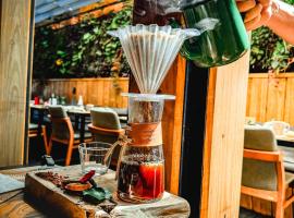Wood Hotel, hotel in Gramado