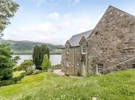 4 Bed in Strathtummel CA274