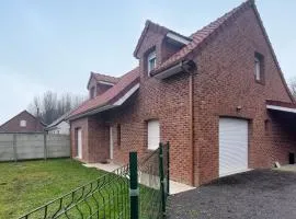 4 Bedroom Lovely Home In Roquetoire