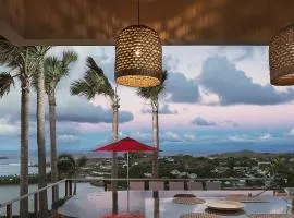 Smart Elegant Villa with Amazing Tropical Views