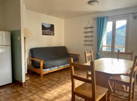 Les crocus, hotel i Roubion