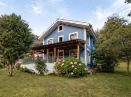 La Mariña de Tornin Cerca de Cangas de Onís