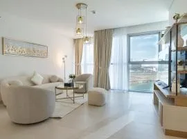 Radiant Views 3BR - Luxury Family Stay