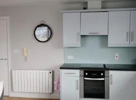 2 Bedroom Apartment 4-6 people-Coastal Comfort