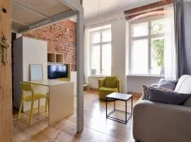 Comfort & Modern Apartment Studio by Market Square with AC AS HOME S4
