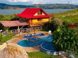 Lak Hostel lago calima