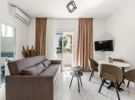 1BR Apartment with Mountain Views Golem by PikHost