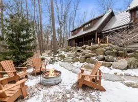 Forest cabin near Kohler Andrae with hot tub