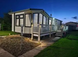 V10 static caravan