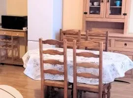 Authentic #2, Carvin center