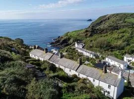 Coastguard Cottage - set in an elevated position with fabulous views overlooking Portloe