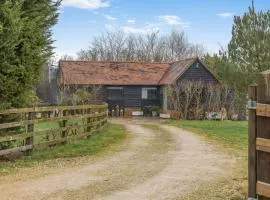 The Nook, 1 Bedroom Cottage with Indoor Fireplace