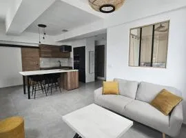 Spacious Apartment Fully Renovated & Parking Space