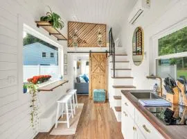 New England Tiny Home Experience Coffee and More!