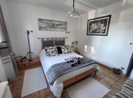 Grande Chambre double, hotell i Sérignan