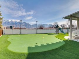 Game Room and Playground! Huge Family Home in Orem, ξενοδοχείο σε Orem