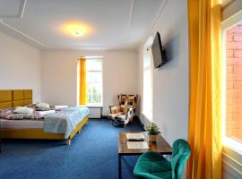 Hotel Krasnoludki, hótel í Sosnówka