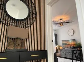 Cozy Organic Tea House in Central Ipswich near Waterfront, University and Hospital