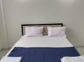 Hotel Prime Lodging-Foreign Guest Only, hotel v destinácii Aurangabad