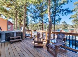 Adorable Tiny Home w/ Mtn Views in Woodland Park!