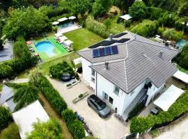 Gan Eden Nature House