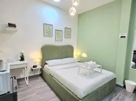 Green Zen Studio Metro 15 mins walk away
