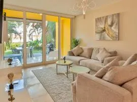 Modern Ground Level, 4 BR condo