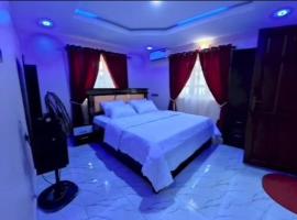 Tom-Ray Apartments: Mosan şehrinde bir otel