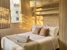 Cobertura Climatizada com Suíte 2 km do Aeroporto de Salvador Vaga de Garagem Elevador & Portaria 24h, hotel sa Lauro de Freitas