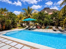 LAKAZ DEL SOL - Elegant apartments with luxurious garden, pool and barbecue area - Tourism Permit Certified, hotel en Tamarin