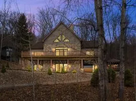 ⛷️ Stunning 8 Bed Mountain Chalet | Steps from Holiday Valley | Hot Tub, Sauna, Theatre & Bar