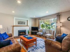 Cozy CDA Retreat 4BR Fire Pit Weekly Deals