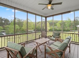 Simply Sipsey - Gorgeous Flat Lot With Zero Steps To The Dock!, Hotel in Double Springs