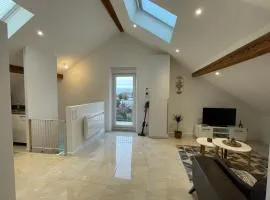 proche lac et centre parking gratuit