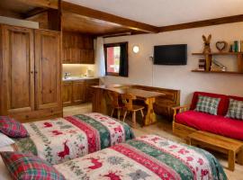 Chalet Scoiattolo Residence Sussy, хотел в Фалкаде