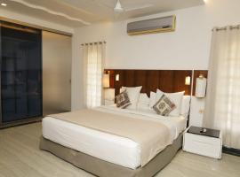 Hotel Nila, отель в Ченнаи