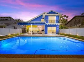 Sunset Haven with Saltwater Pool & mins to beach