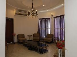 Kabsh paradise, hotel i Covelong