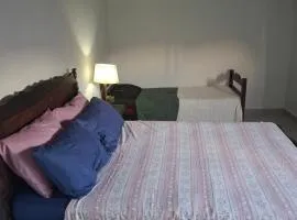 Apartamento - Casas confortáveis para casal e acompanhantes com garagem