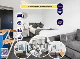 CH43 8 Beds Sleeps 15 Free Parking Smart TVs